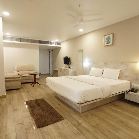 Hotel Trp Bliss Nizamabad エクステリア 写真
