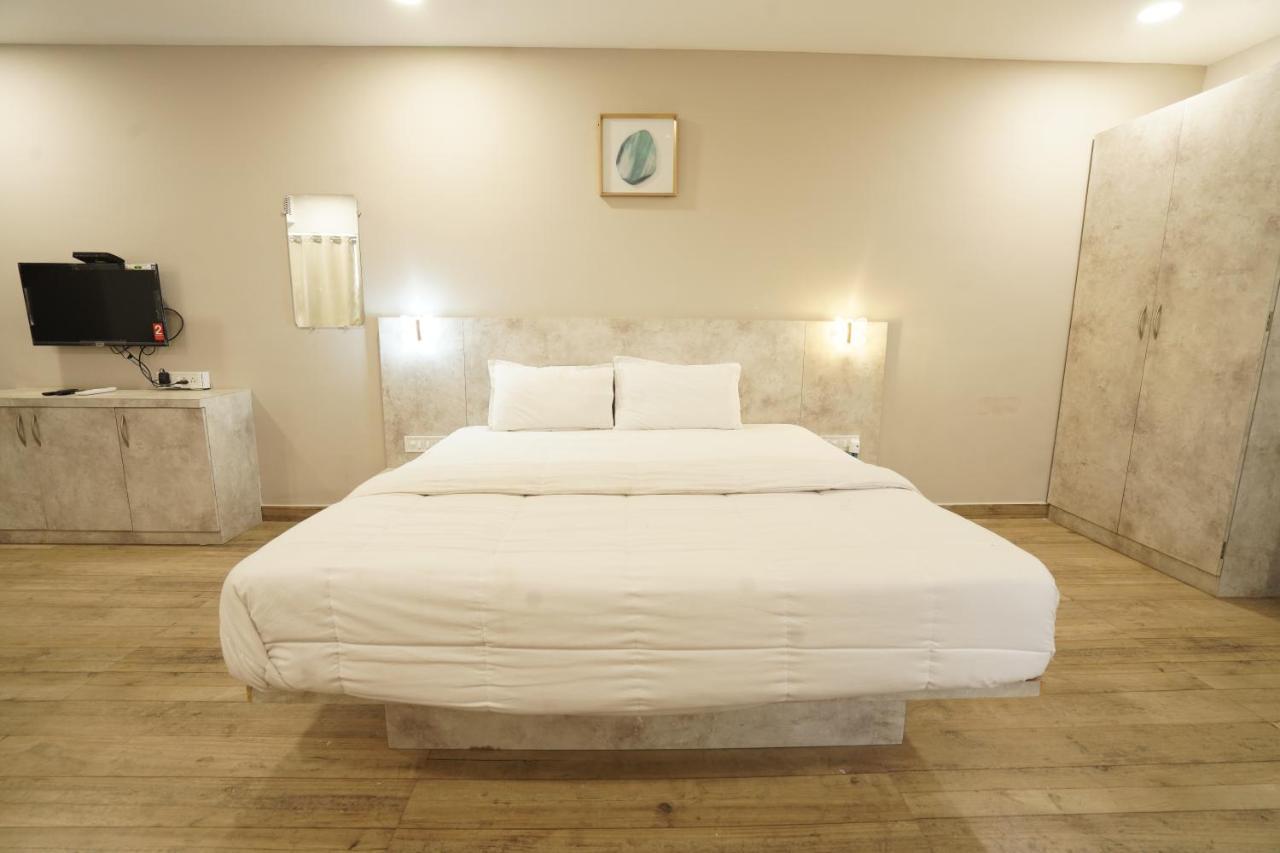 Hotel Trp Bliss Nizamabad エクステリア 写真