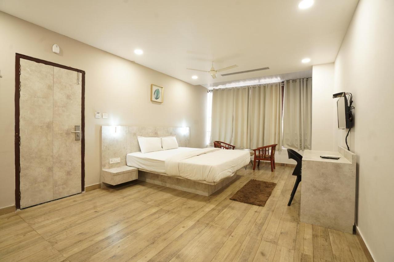 Hotel Trp Bliss Nizamabad エクステリア 写真