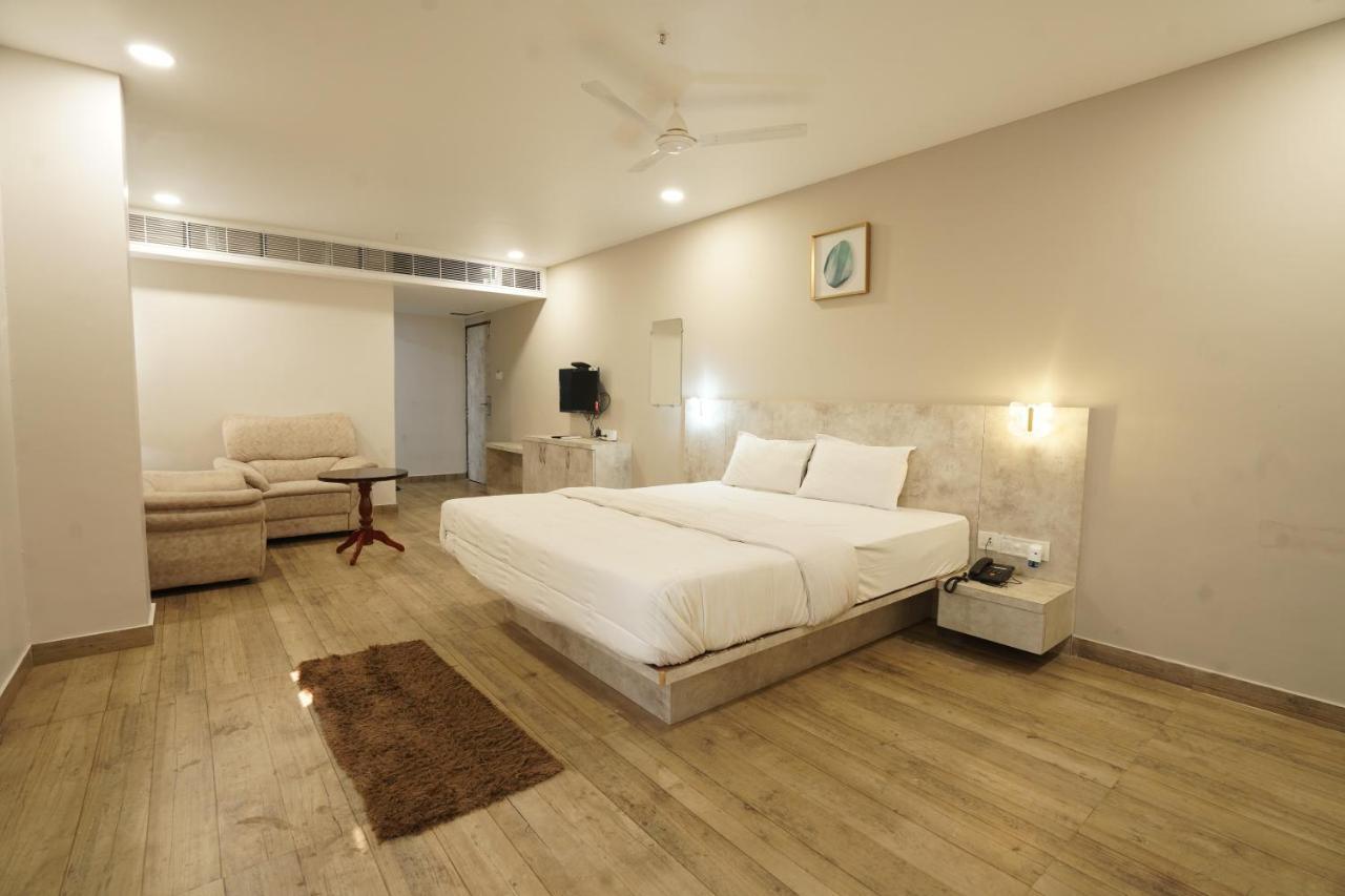 Hotel Trp Bliss Nizamabad エクステリア 写真