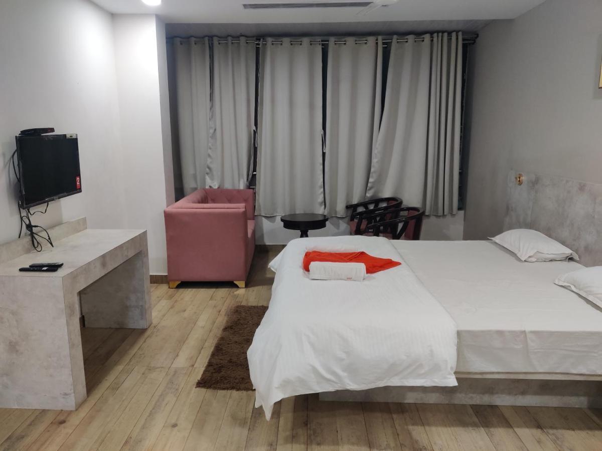 Hotel Trp Bliss Nizamabad エクステリア 写真